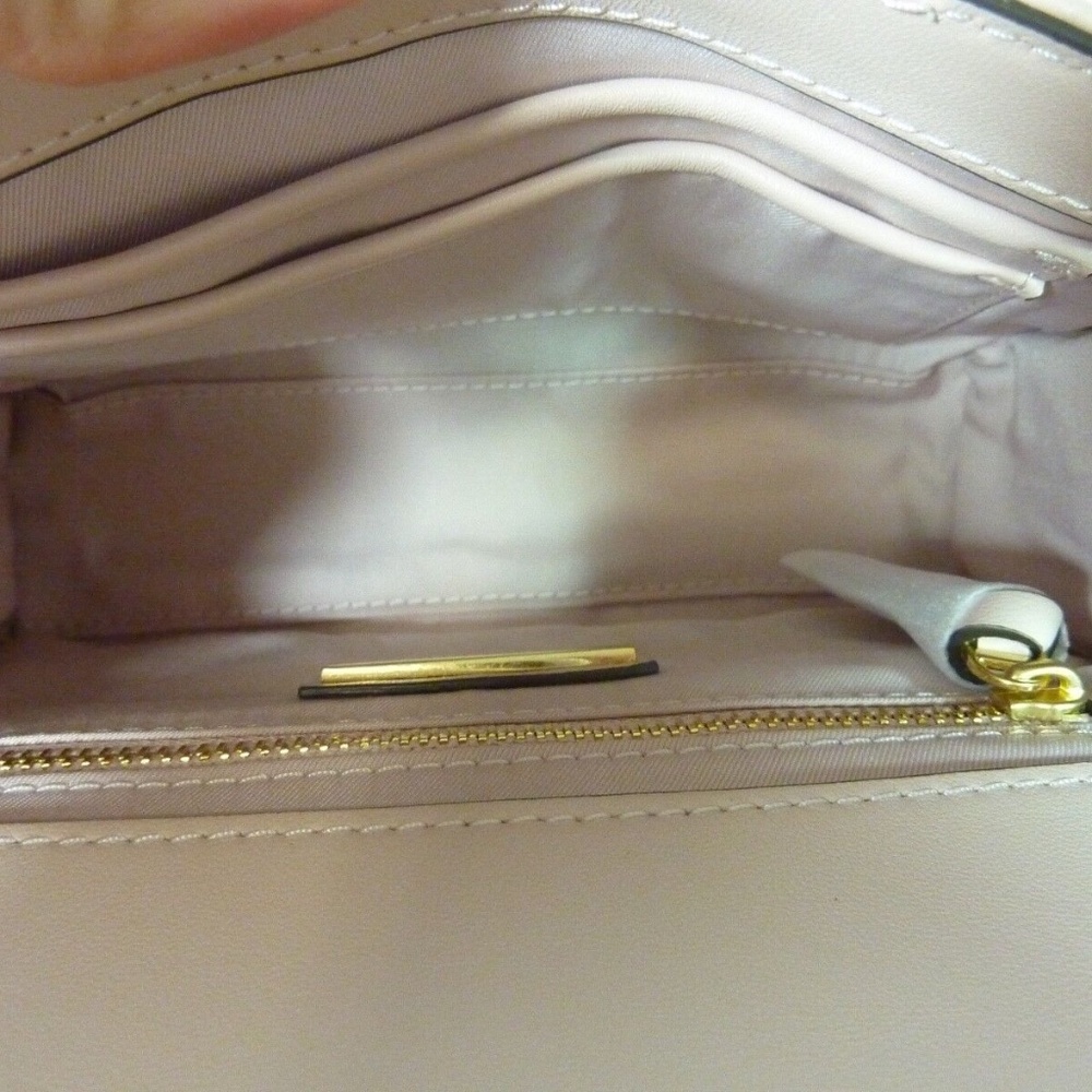 Tory Burch Fleming Shell Pink Mini Stud Small Con… - image 8